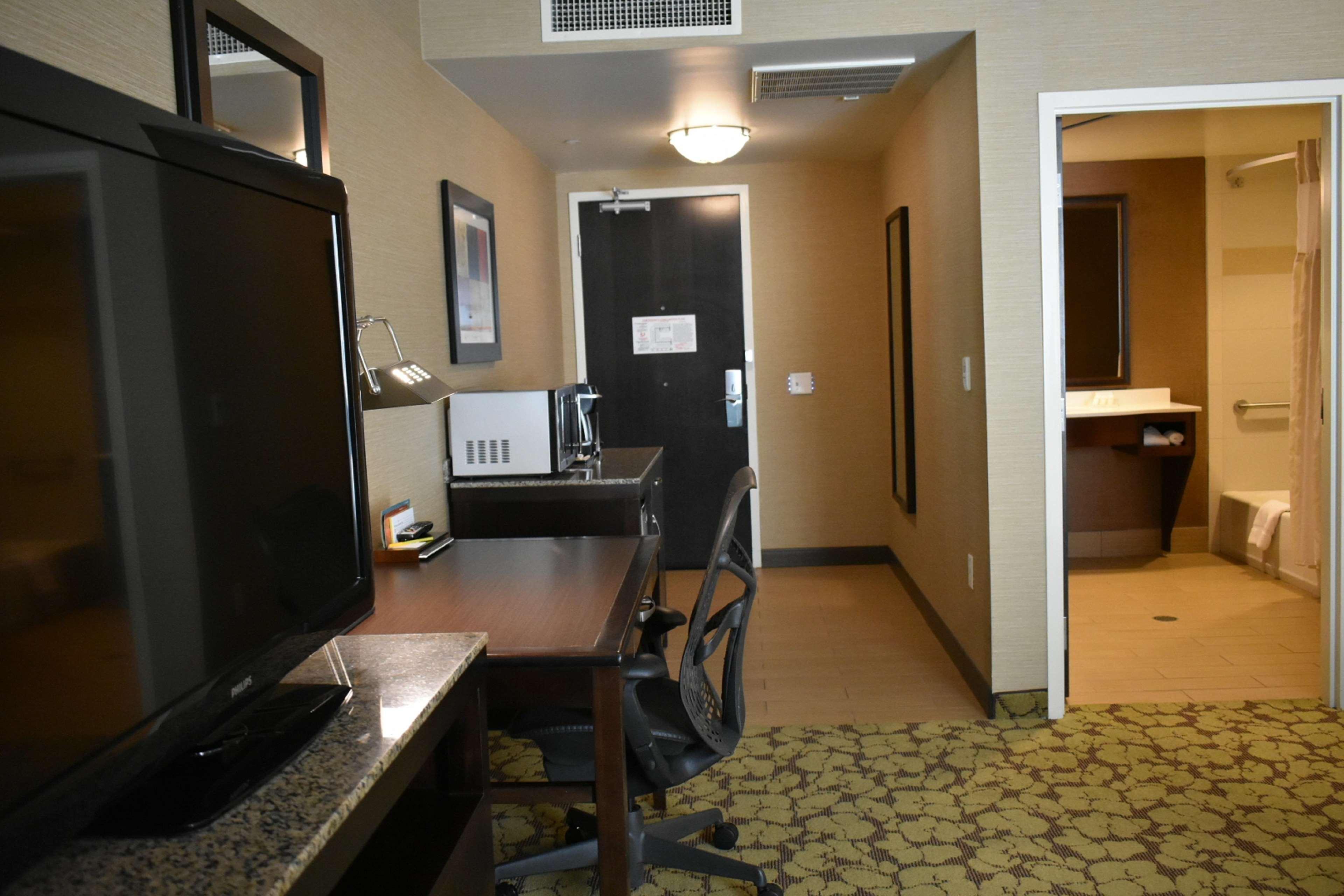 Hilton Garden Inn Ogden Bagian luar foto