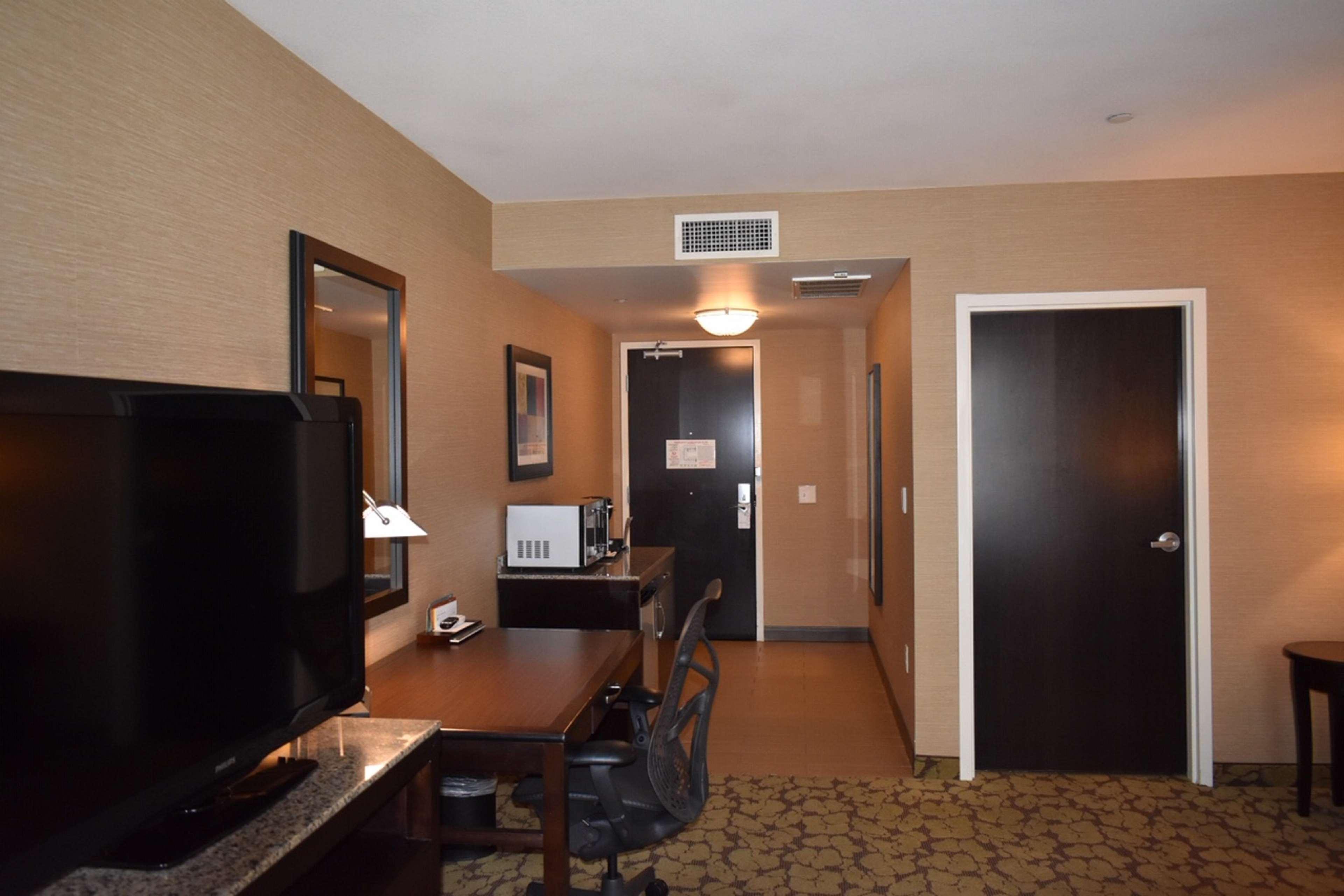 Hilton Garden Inn Ogden Bagian luar foto