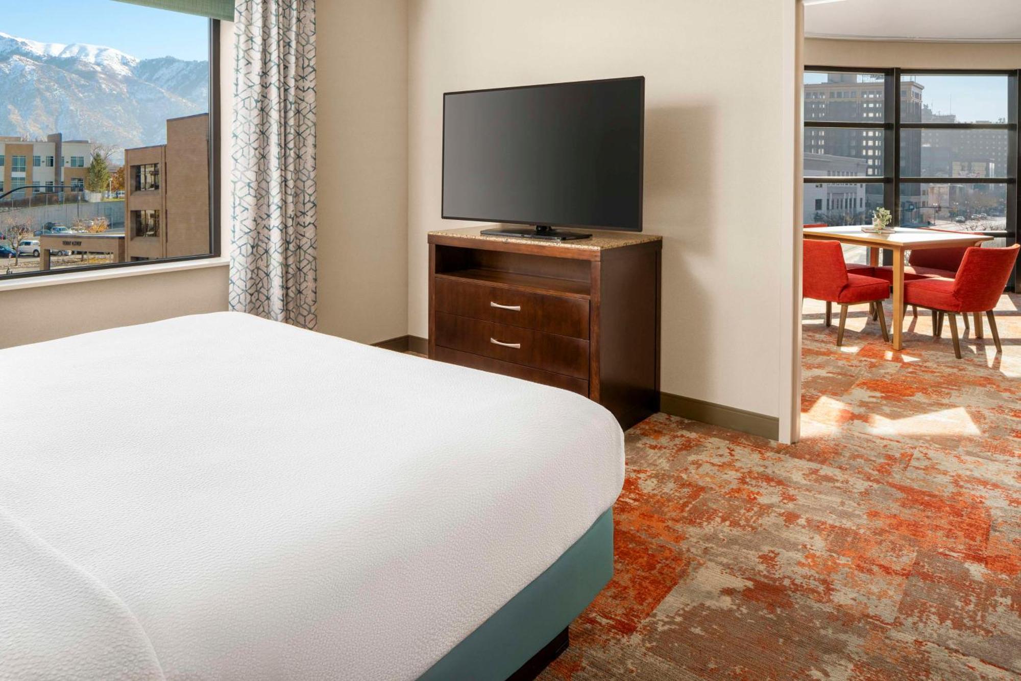 Hilton Garden Inn Ogden Bagian luar foto